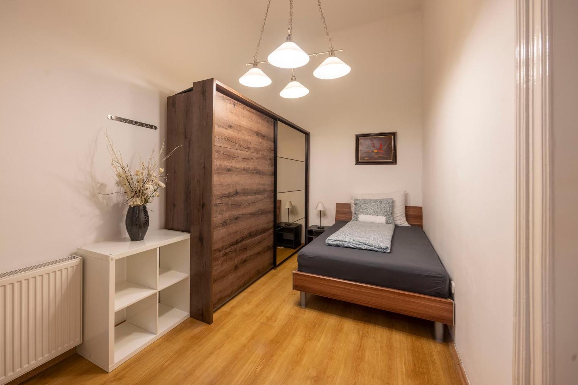 Spacious N' Cozy 5bedroom On Terez Boulevard Appartamento *