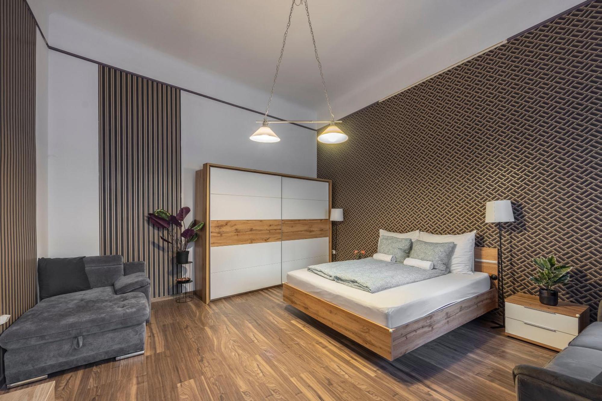 Appartamento Spacious N' Cozy 5bedroom On Terez Boulevard Budapest