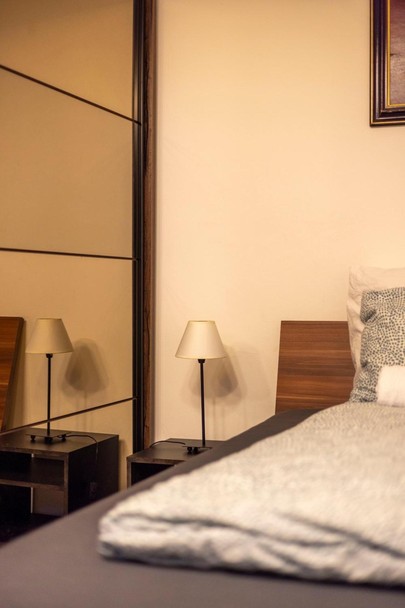 Spacious N' Cozy 5bedroom On Terez Boulevard