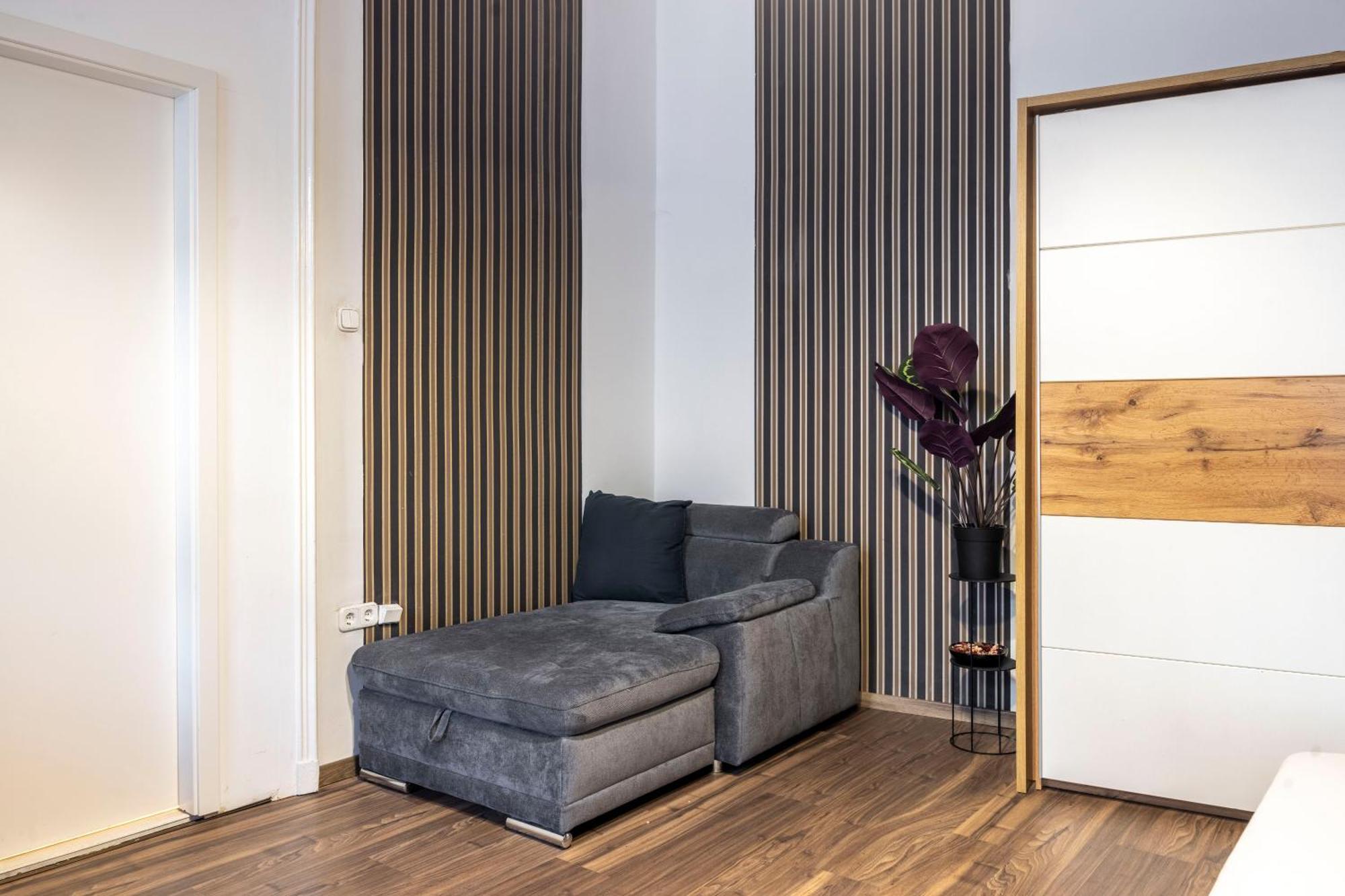 Spacious N' Cozy 5bedroom On Terez Boulevard * Budapest