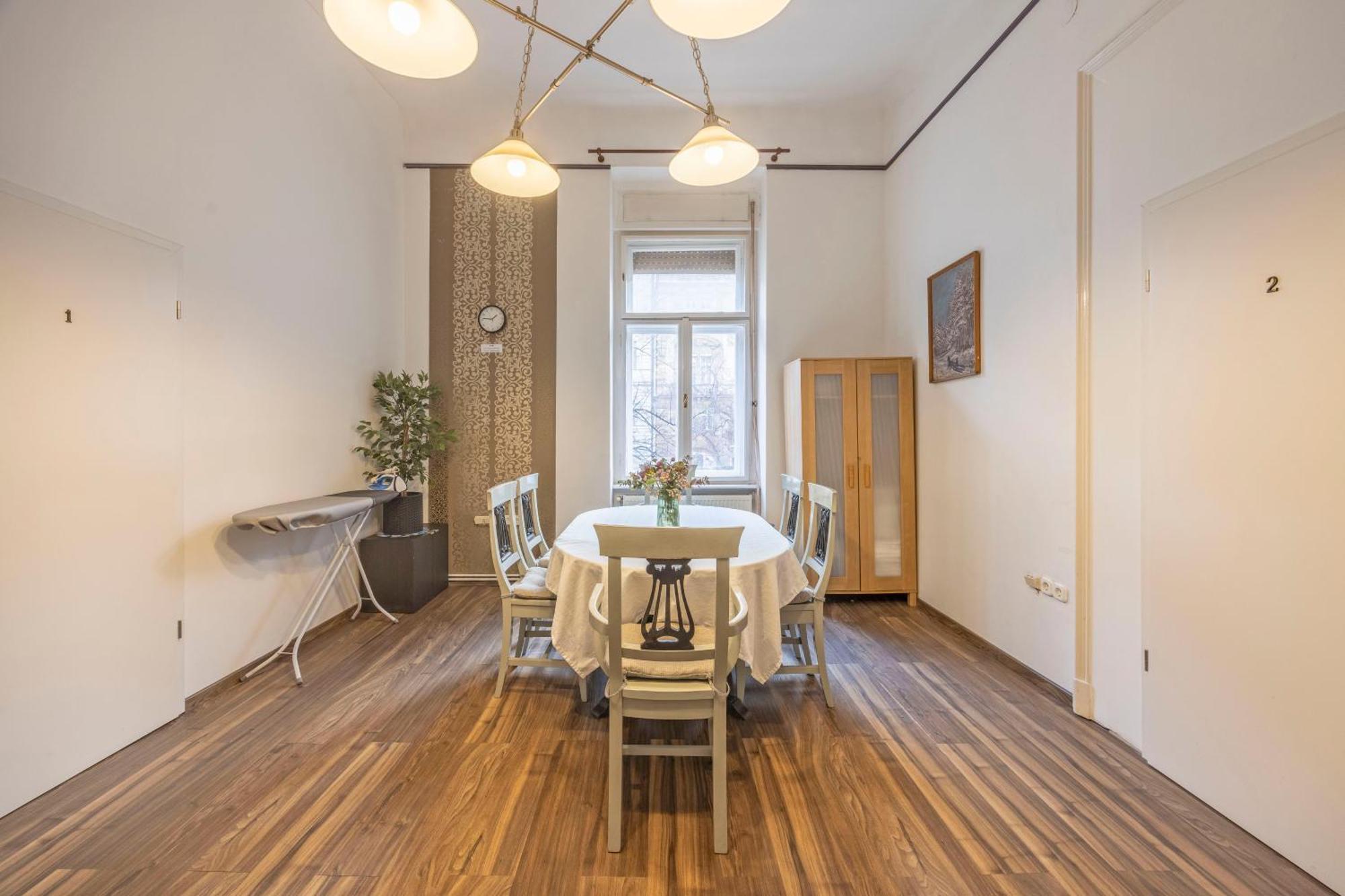 Appartamento Spacious N' Cozy 5bedroom On Terez Boulevard